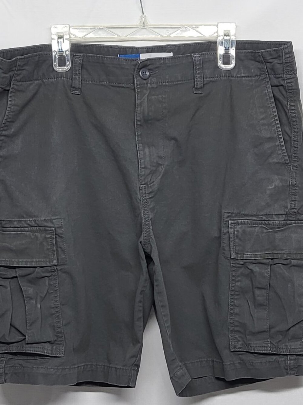 Old Navy Lived-In Straight Cargo Shorts Mens Size 40 Dark Gray